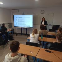 Uczniowie podczas wykładu