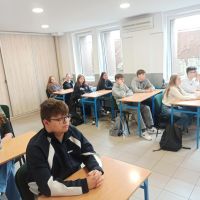 Uczniowie podczas wykładu