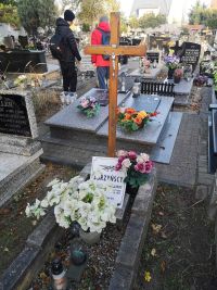 cmentarz i grób powstańca