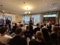 Uczniowie podczas warsztatów