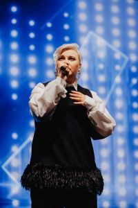 Artystka podczas występu