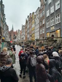 Uczniowie podczas zwiedzania