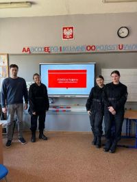 Uczennica podczas prelekcji