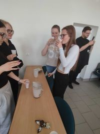 Uczniowie podczas warsztatów