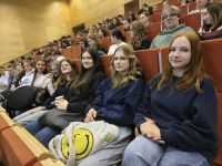 Uczniowie podczas warsztatów