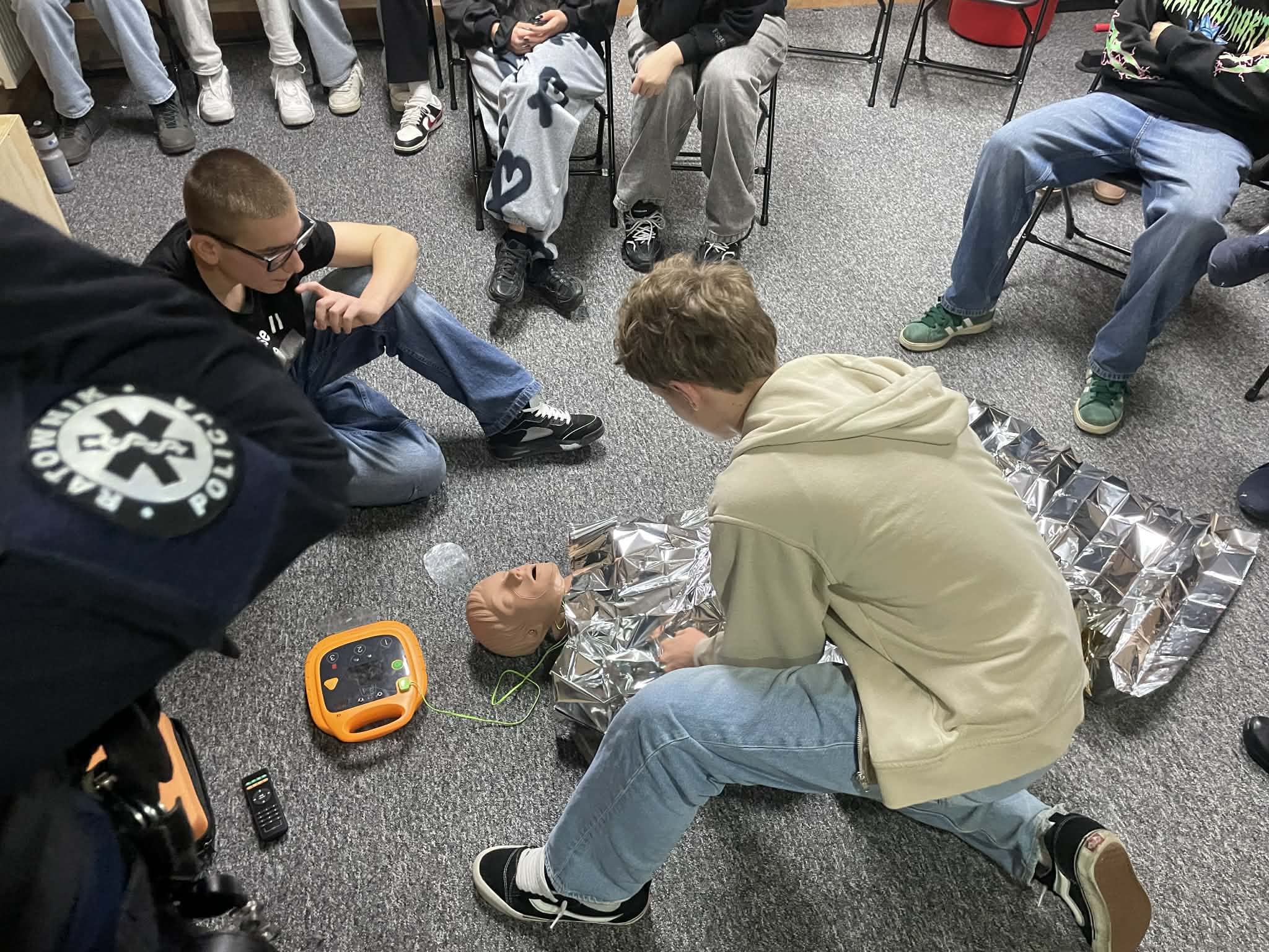 Zajęcia z pierwszej pomocy dla klas policyjnych.