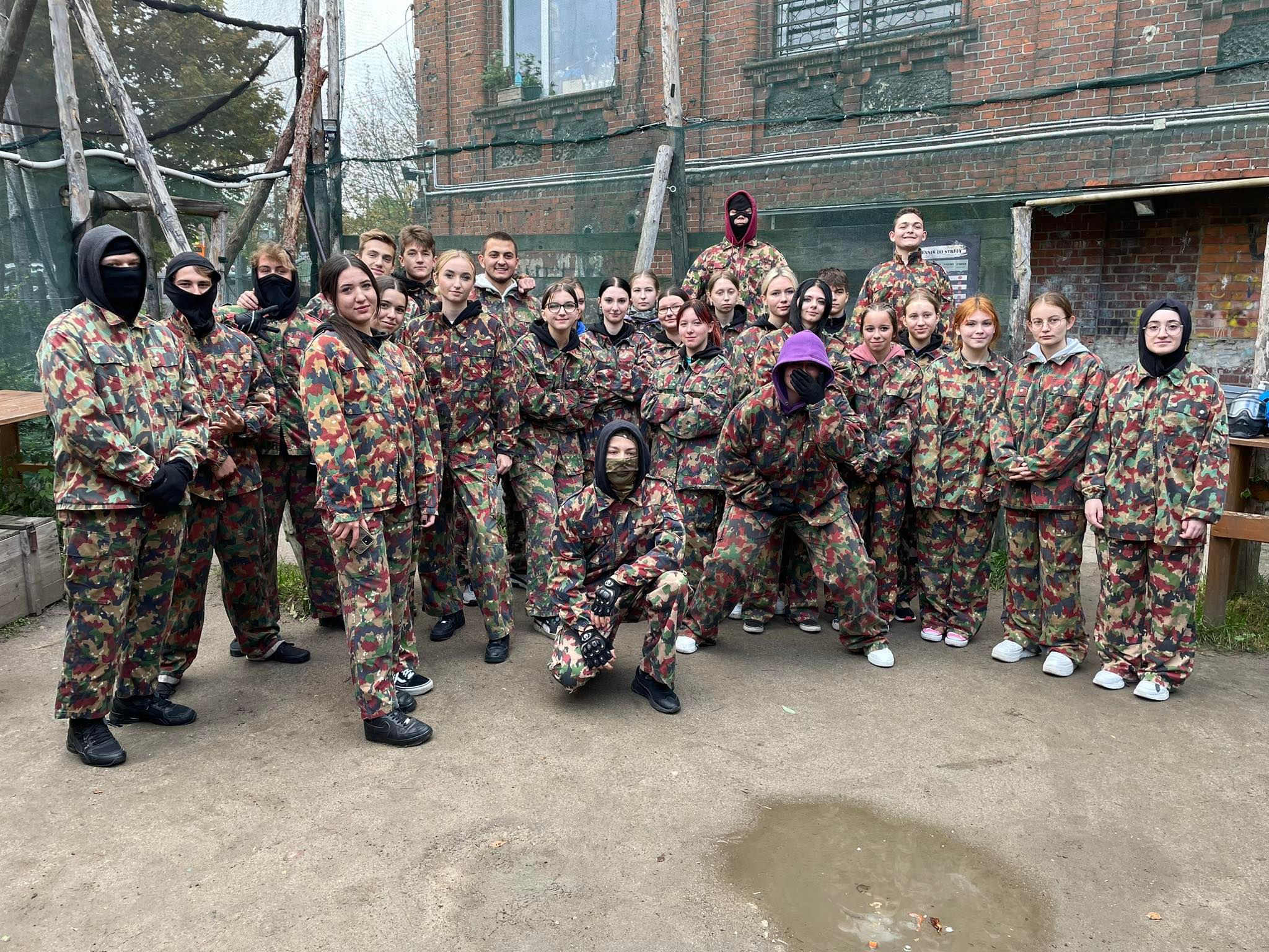 Zajęcia terenowe - paintball kl. 3d